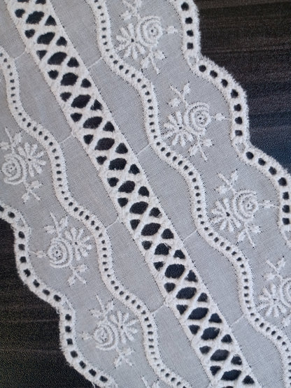 Wedding Vintage Eyelet Lace 3,1" - Licence To Quilt